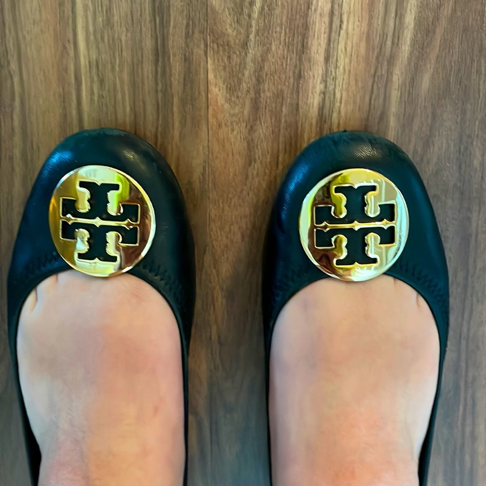 Tory Burch Gold Logo Black Flats Size 7 - Picture 6 of 6